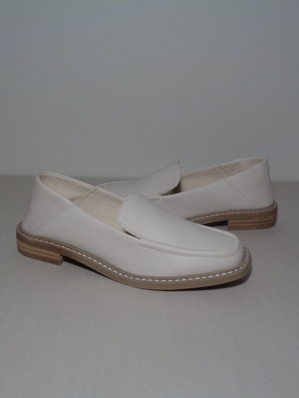DV Dolce Vita Size 6 / FLIRTY / Ivory / Faux Leather Loafers New Women's Shoes